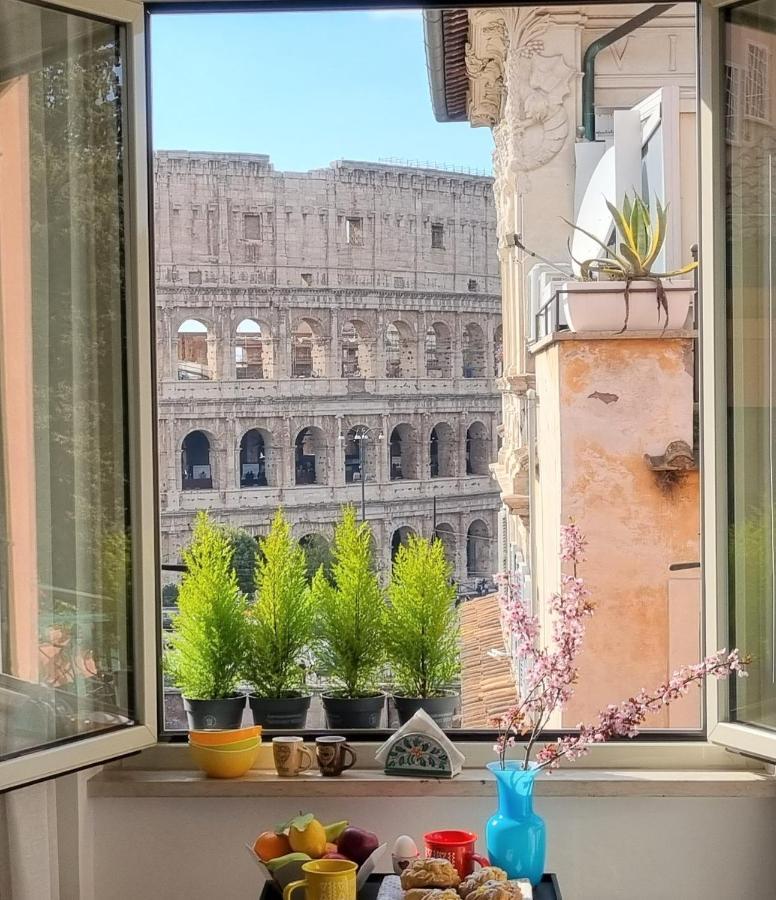 Apartment In Colosseo View Luxury Rom